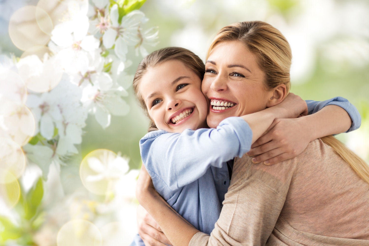 hugging-mom-and-child